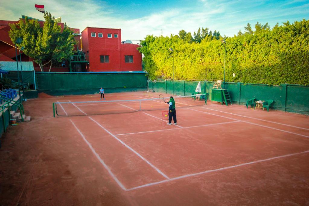 Adham Compound Hotel Koning Mariout Buitenkant foto