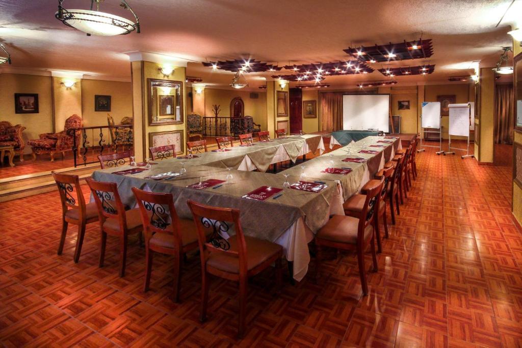 Adham Compound Hotel Koning Mariout Buitenkant foto