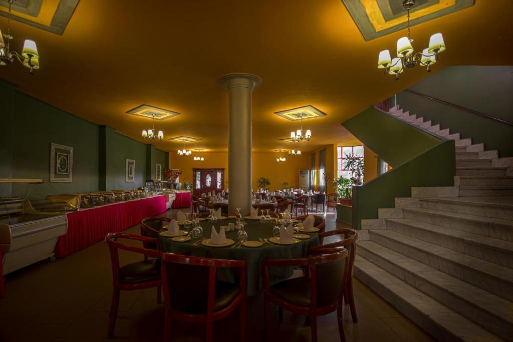 Adham Compound Hotel Koning Mariout Buitenkant foto